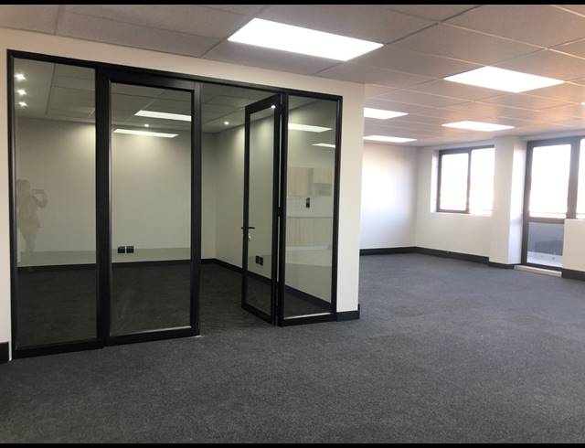 162M² OFFICE TO LET IN ROSEBANK